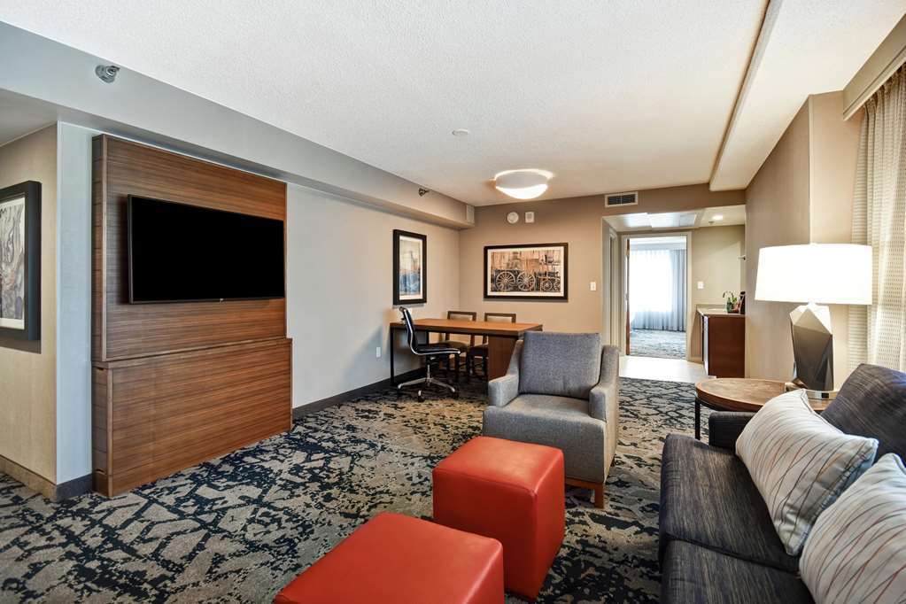 Embassy Suites By Hilton Omaha Downtown Old Market Ruang foto